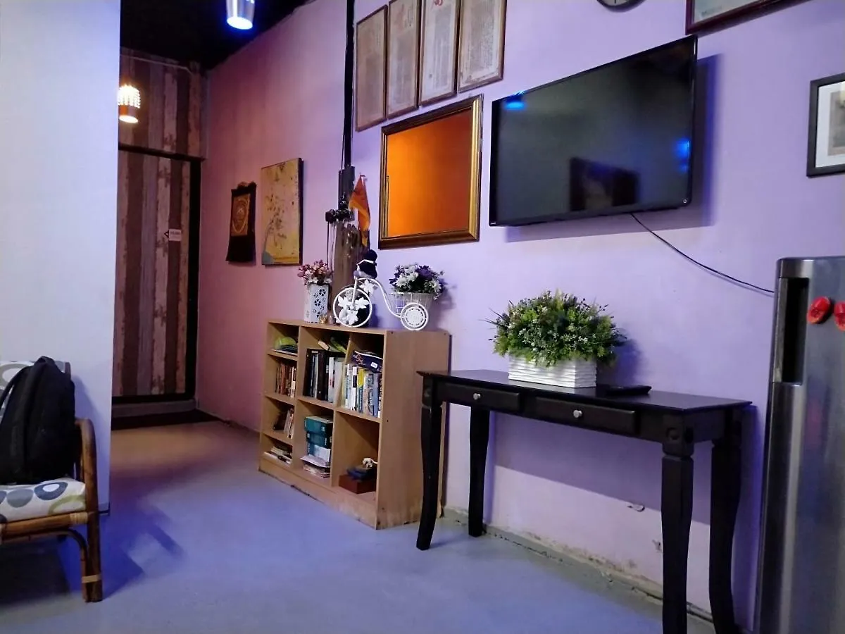 Jalan Jalan Emas Guest House location